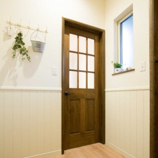 ナチュラルな玄関・廊下・階段