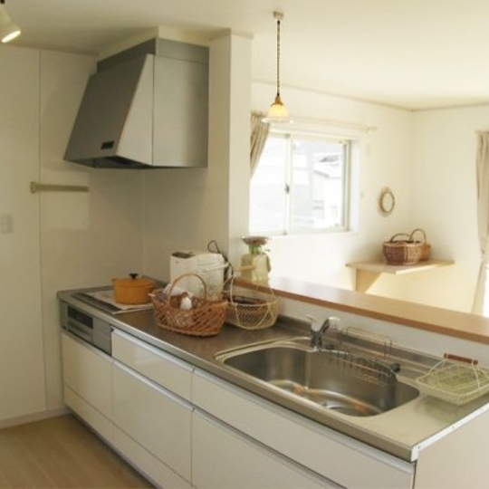 オーソドックスなキッチン・ダイニング