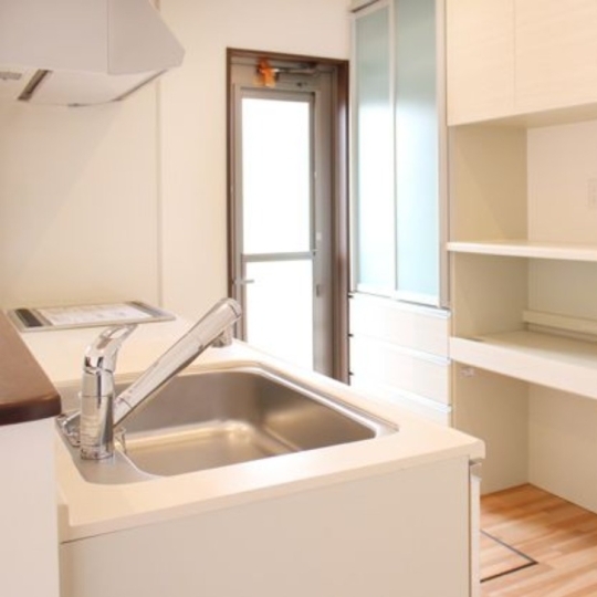 オーソドックスなキッチン・ダイニング