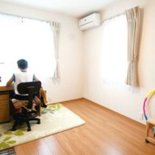 シンプルモダンな寝室・こども部屋