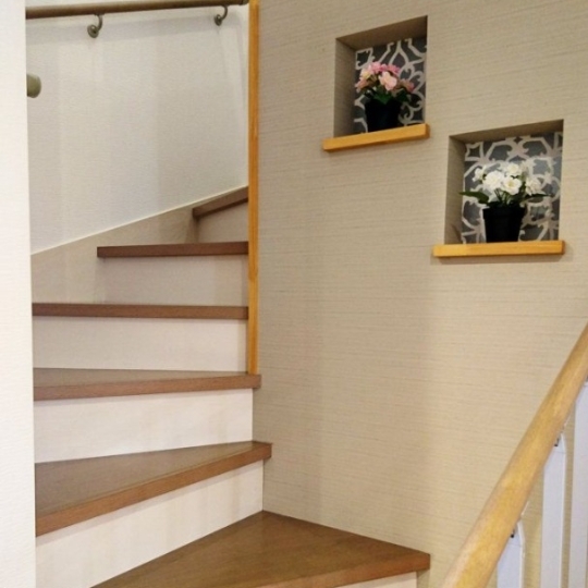 オーソドックスな玄関・廊下・階段