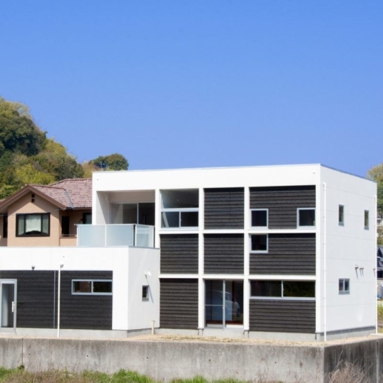 シンプルモダンな外観