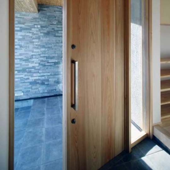 和モダンな玄関・廊下・階段